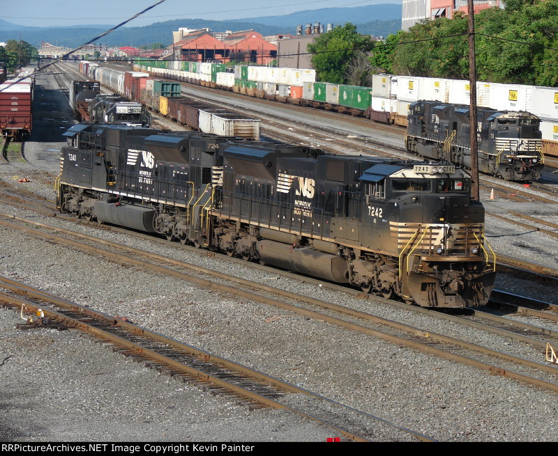 NS 7242